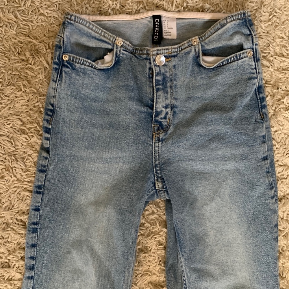 H&M woman’s low rise flared jeans